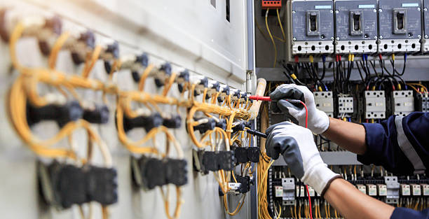 Professional Electrician technician working in Boiling Spring Lakes, NC